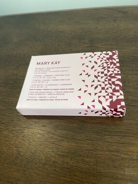 New MARY KAY Brow Kit Blonde Blond